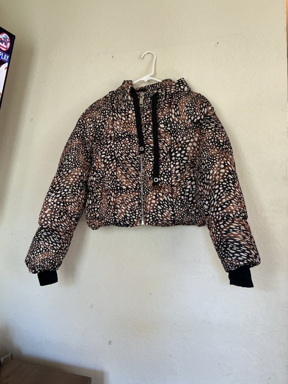 Avec Les Filles Animal Deer Print Cropped Hooded Puffer Coat - Size Medium